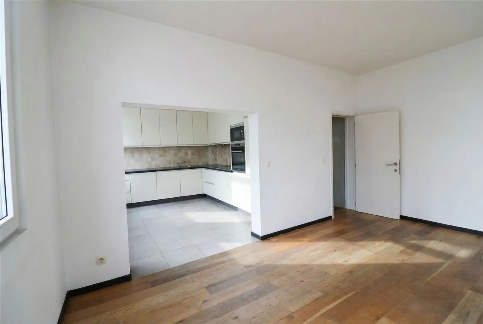 Woning met 4 slaapkamers en inpandige garage in de Seefhoek foto 3