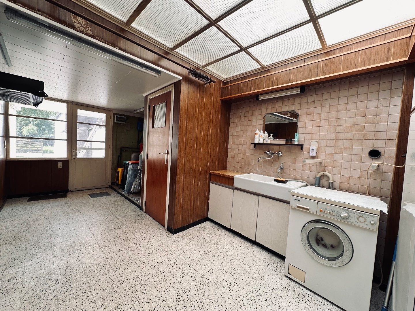 Ruime woning met grote tuin en prachtig groen uitzicht in het rustige Nerem foto 14