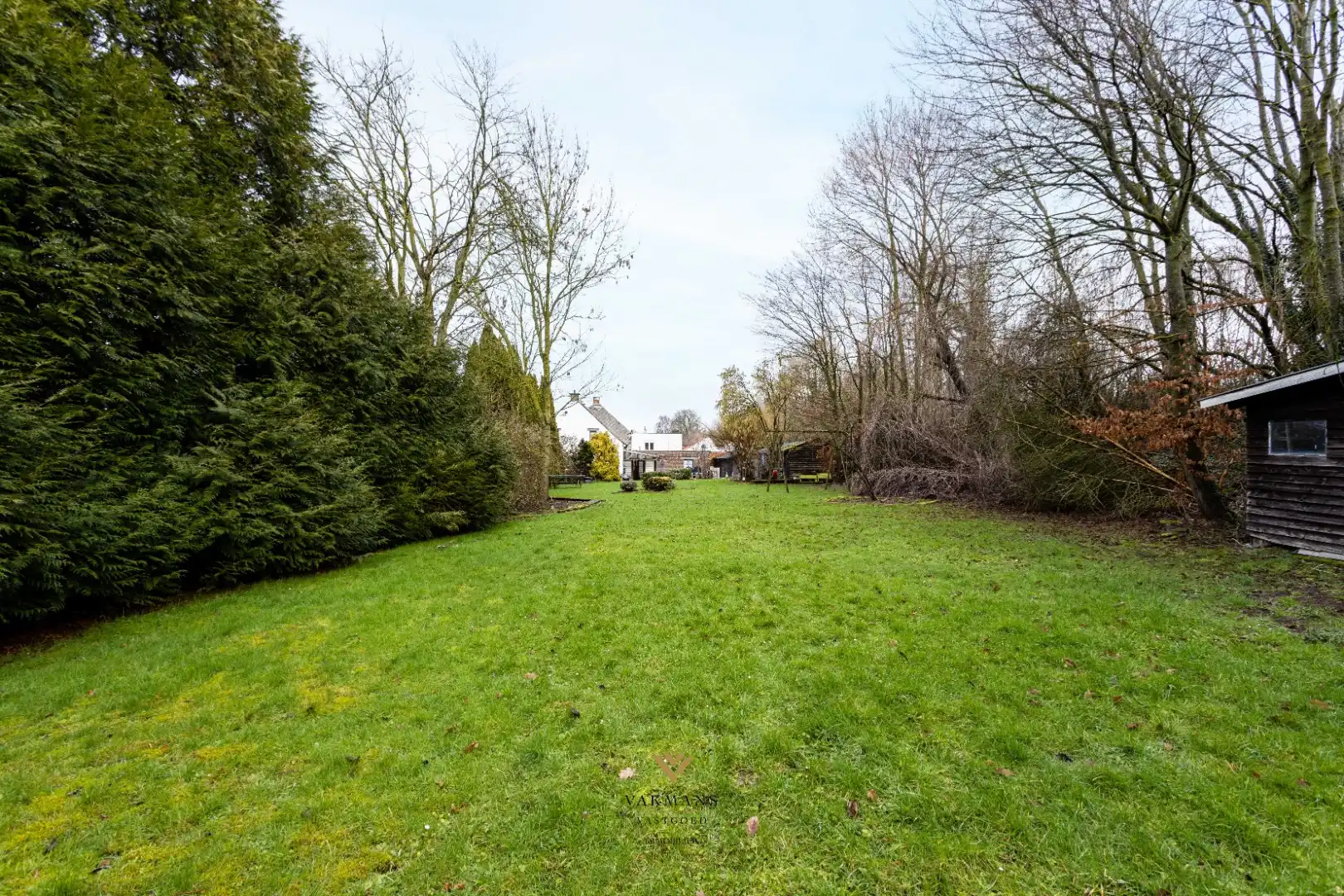 Fermette woning met oprit, dubbele garage en prachtige tuin foto 30