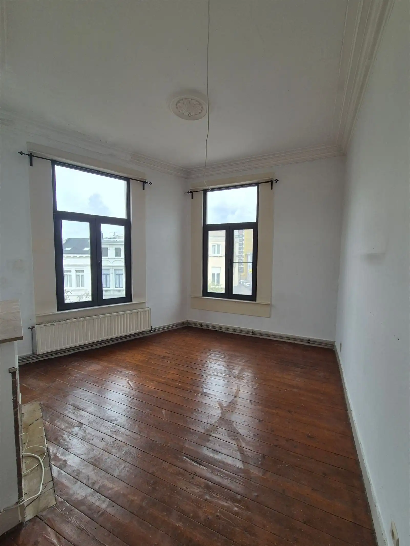1-slpk Appartement aan de bruisende Dageraadplaats foto 5