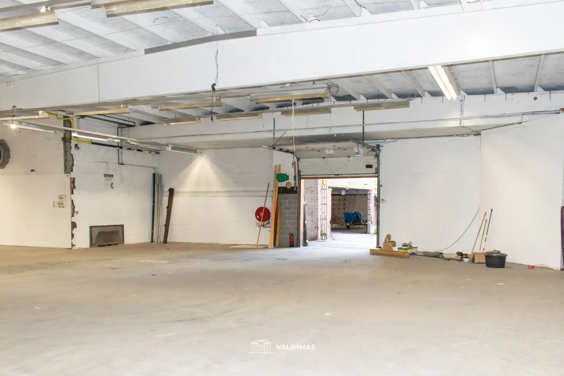 Handelsruimte/opslagplaats met parking (voormalige Gamma) foto 11