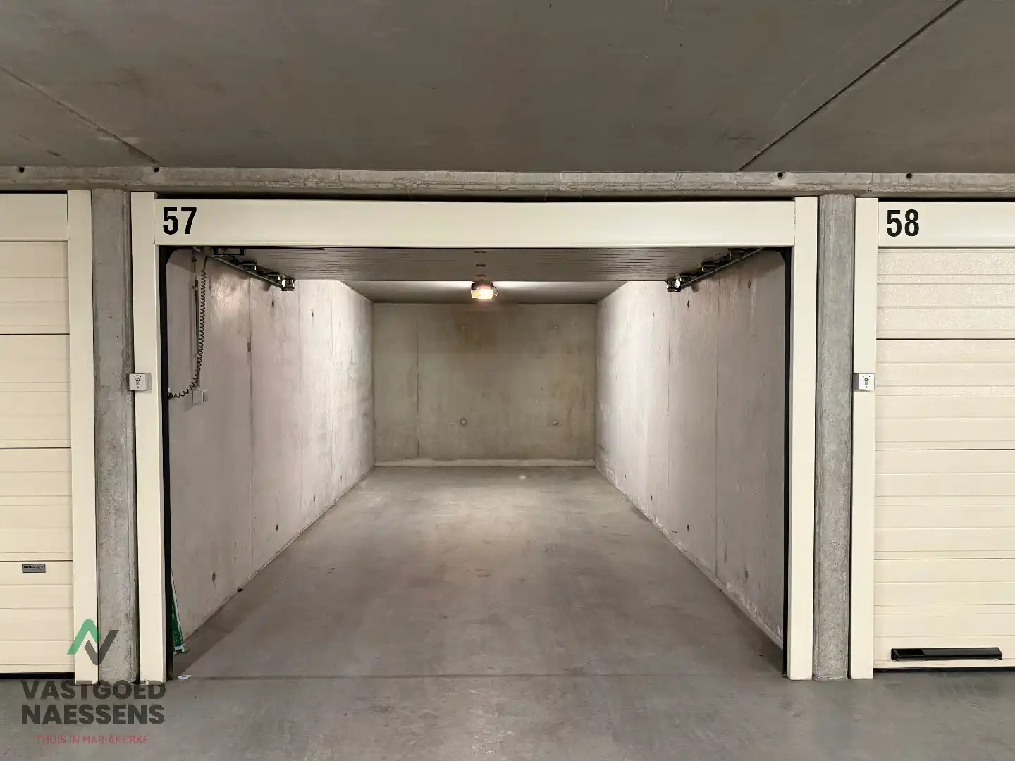 Garage te huur Koningin Astridlaan 12 - - 8400 Oostende