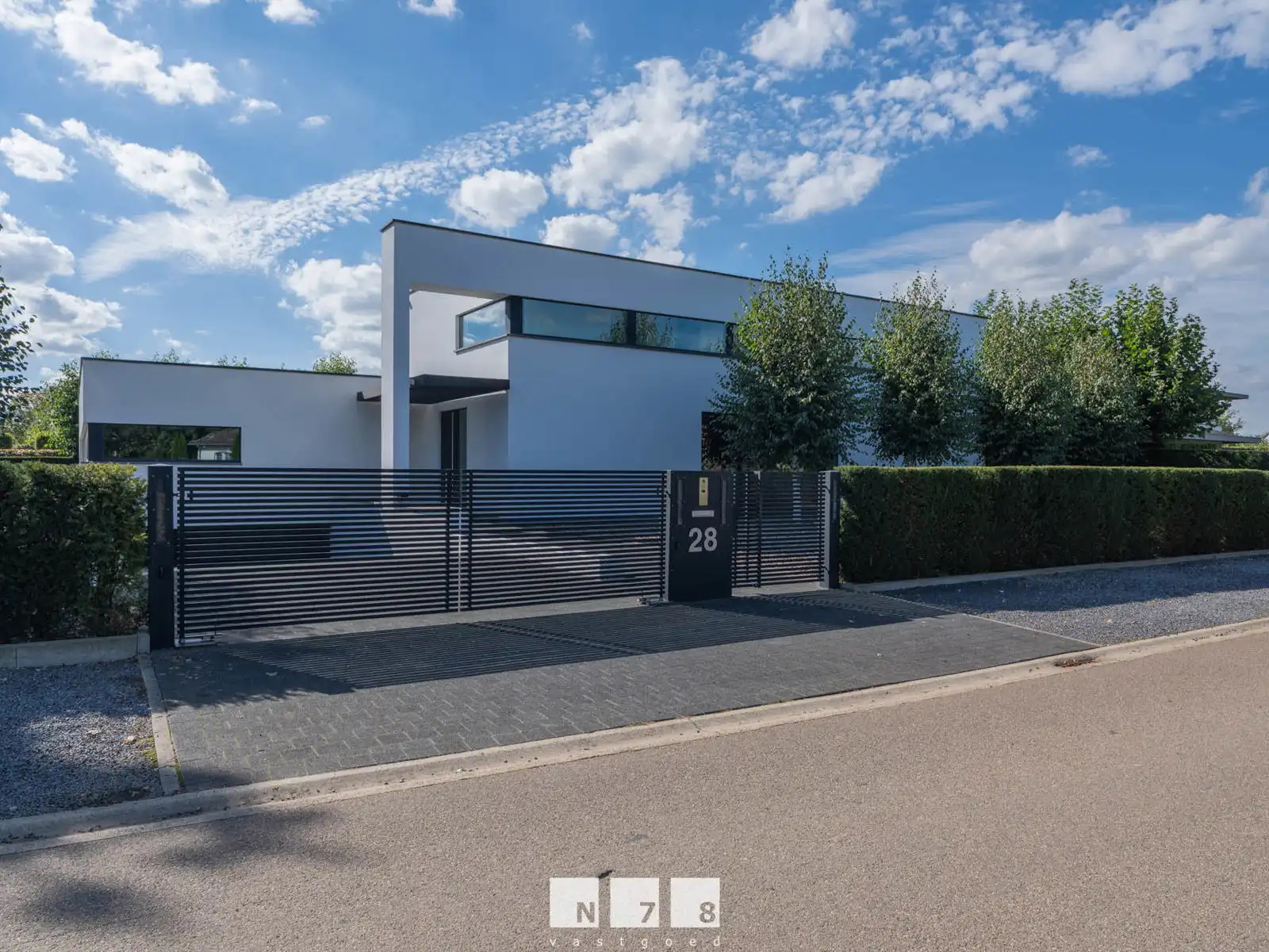 Huis te koop foto {{pictureIndex}}