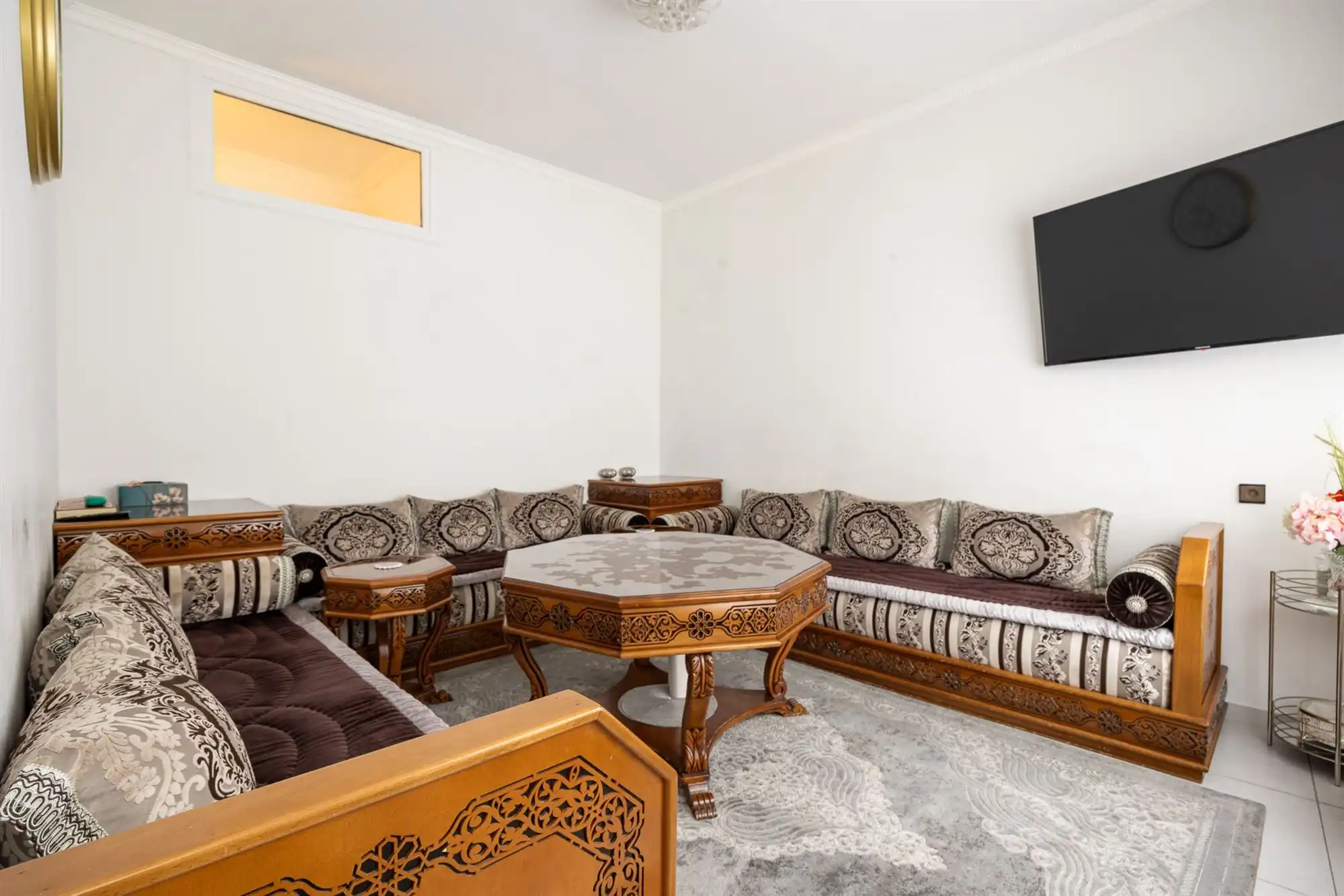 Instapklare gezinswoning met drie slaapkamers foto 2