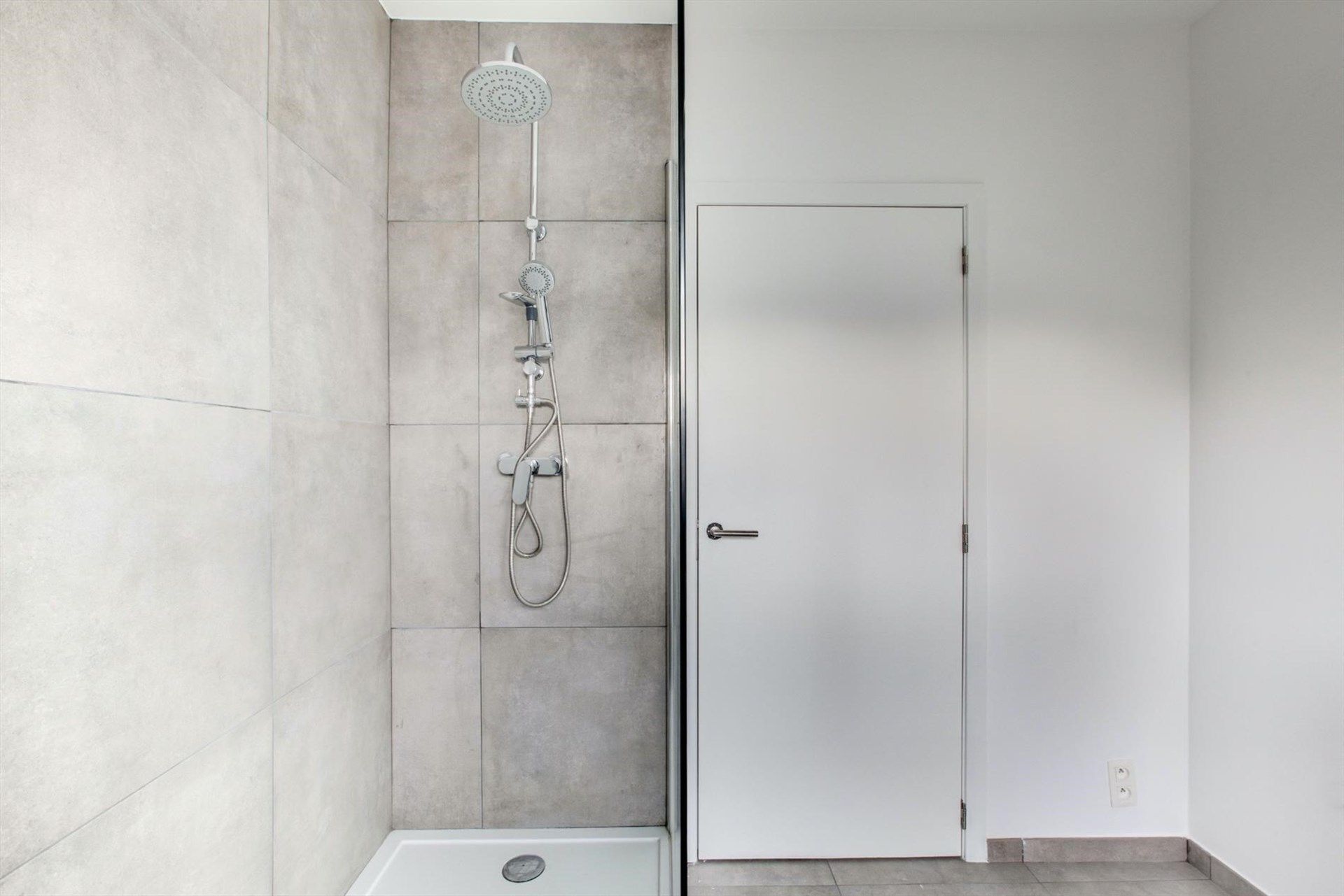 Gerenoveerd 2/3 slaapkamer appartement in centrum Hamme foto 7