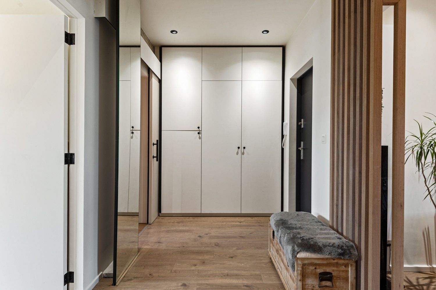 Appartement met 2 slaapkamers en terras te koop in Borgerhout! foto 17