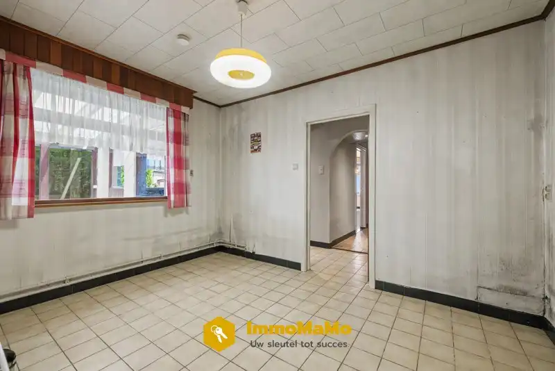 WONING MET 4 GARAGES & GROTE OPSLAGRUIMTE/HANGAAR IN WACHTEBEKE (LOCHRISTI) foto 14