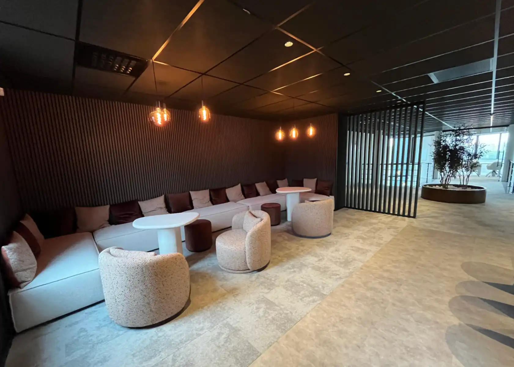 Instapklare kantoorruimte incl. parkings te Aartselaar foto 8