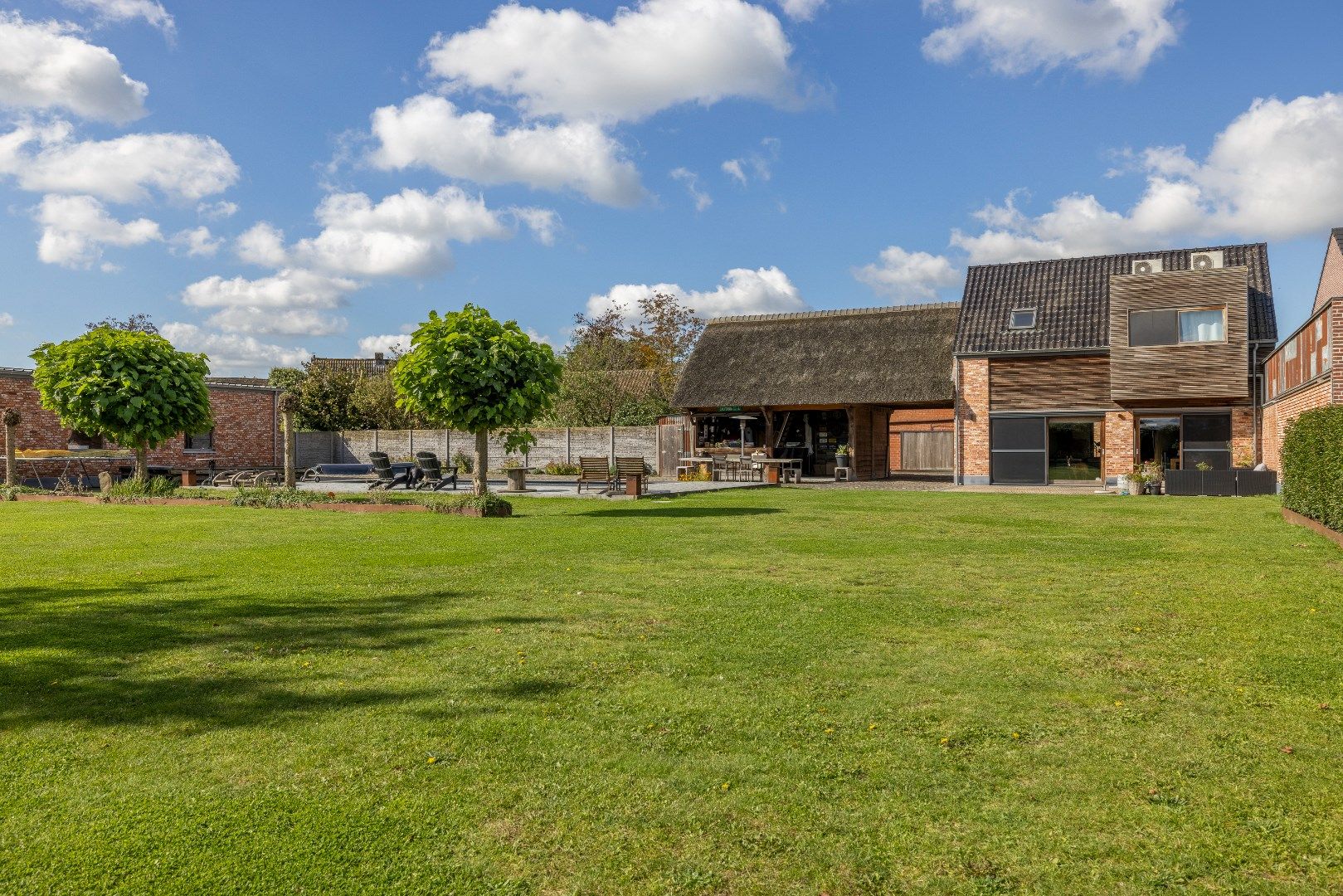 Droomhuis met 4 slk, prachtige tuin met zwembad en zoveel meer foto 11