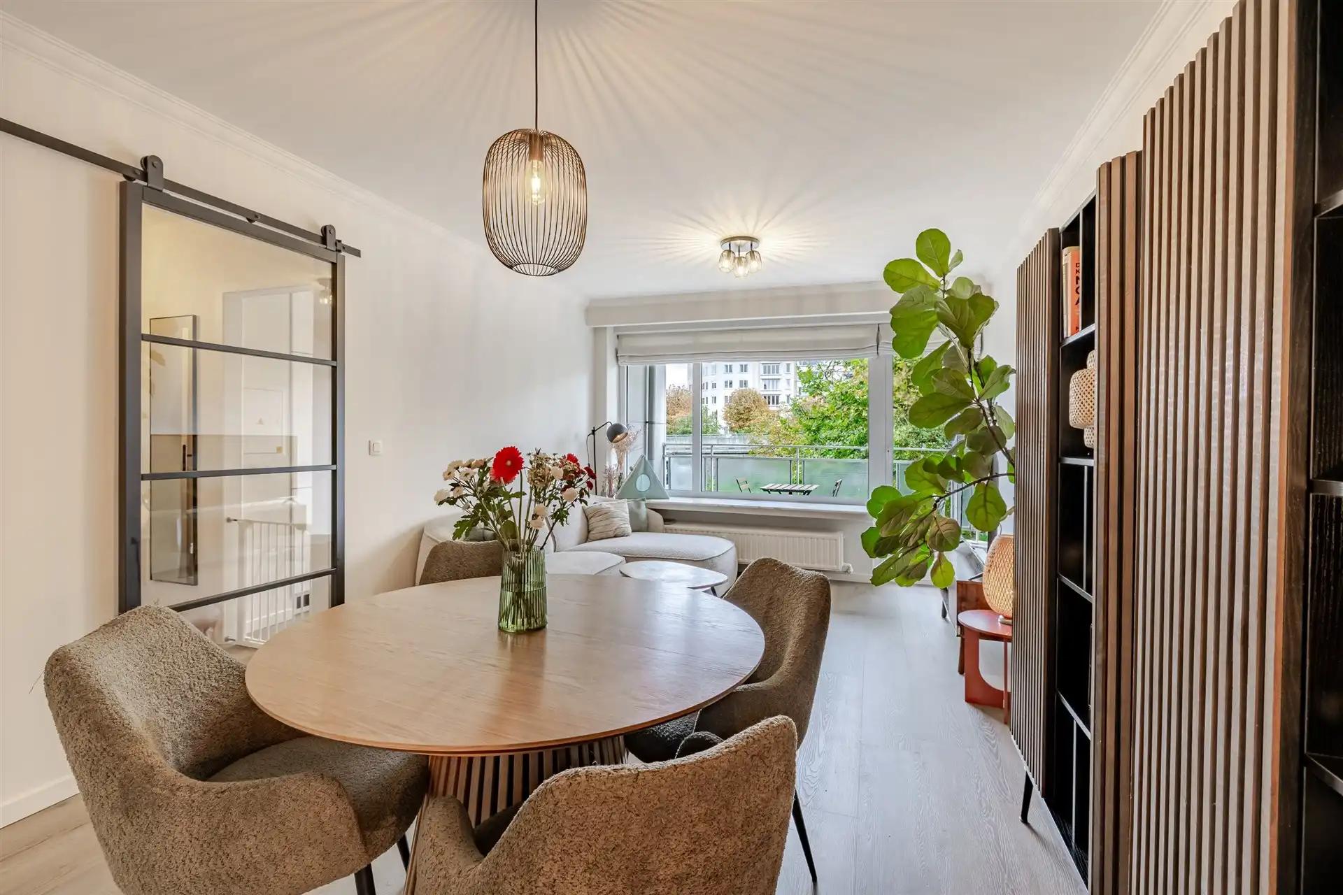 Instapklaar energiezuinig appartement op toplocatie in Gent foto {{pictureIndex}}
