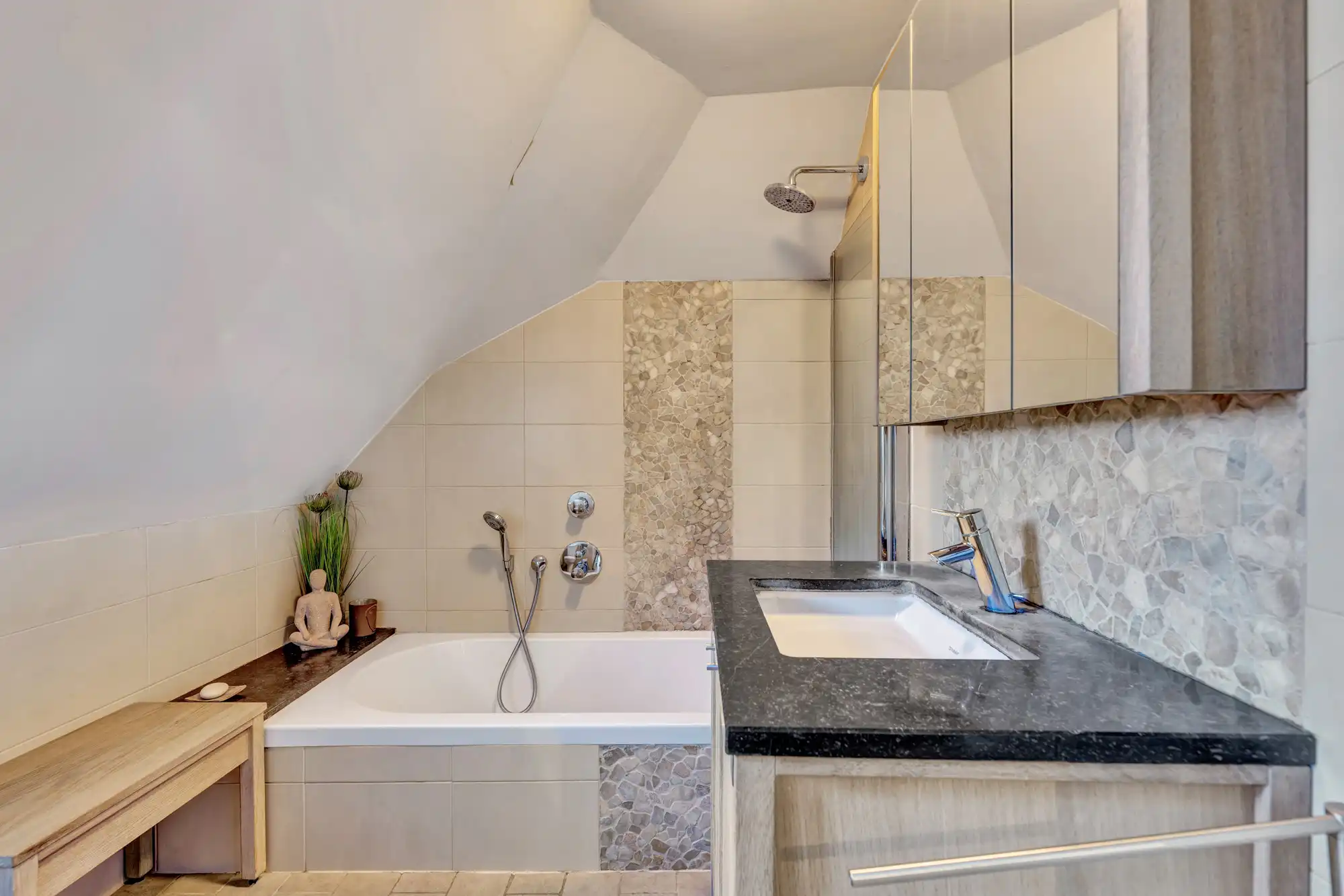 Charmante villa met loods nabij belangrijke invalswegen foto 14