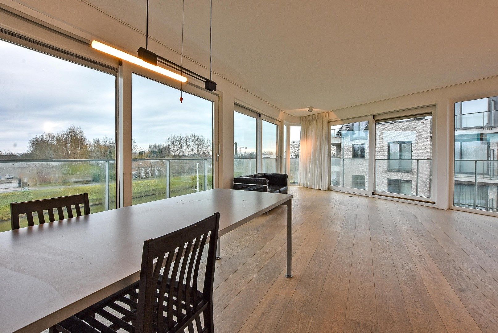 Luxueus appartement (152 m²) met rondom terrassen te Nieuwpoort-Stad. foto 7