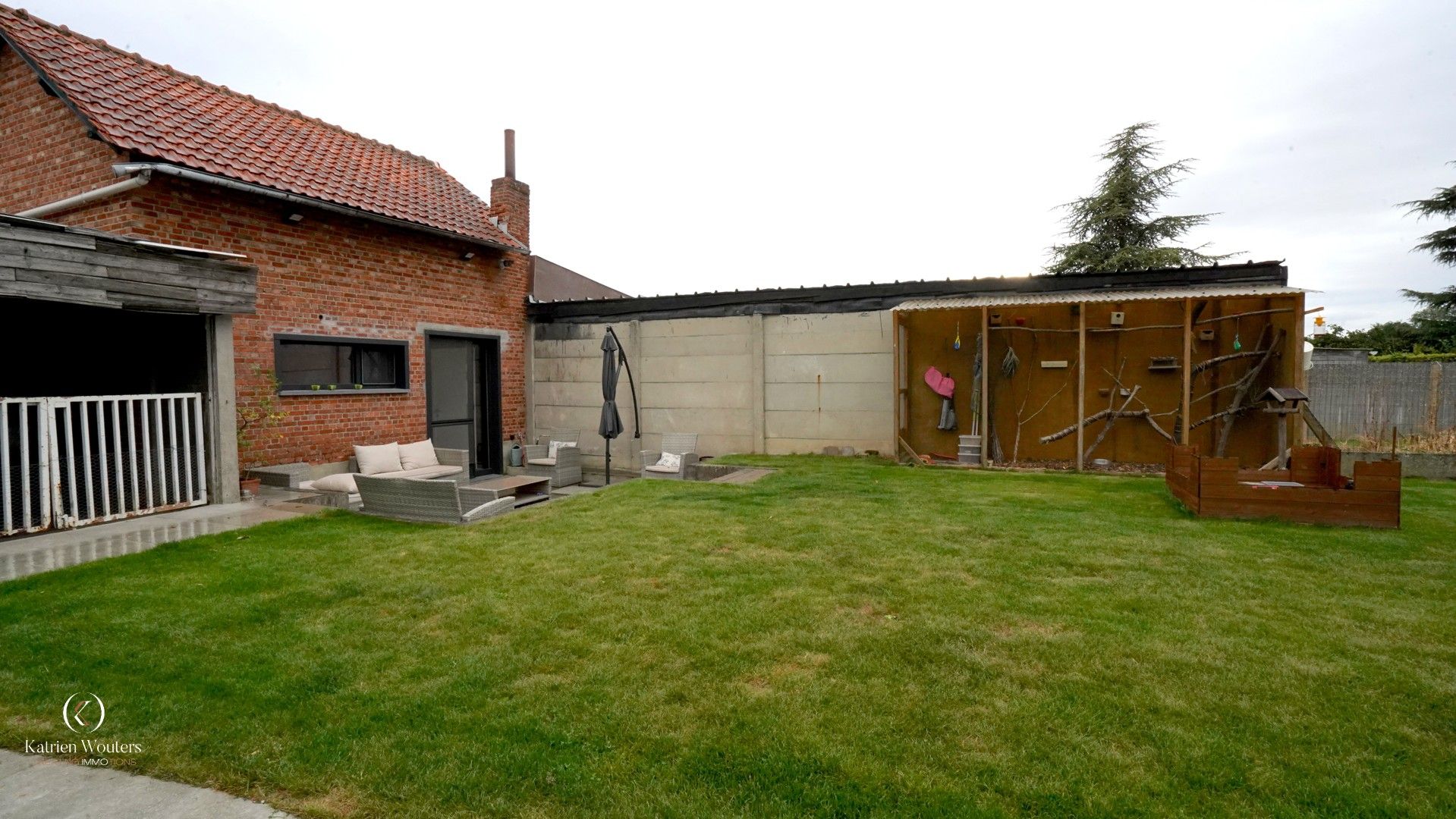 Gunstig gelegen gerenoveerde gezinswoning met tuin foto 28