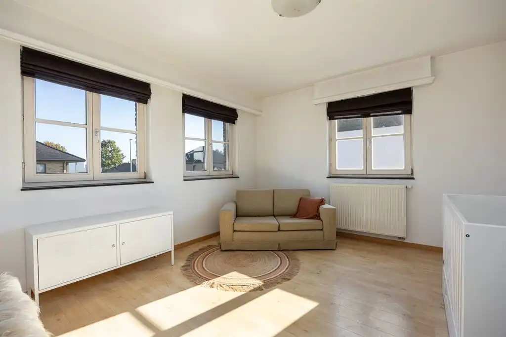 karaktervolle villa met zonnige tuin en zwembad foto 17
