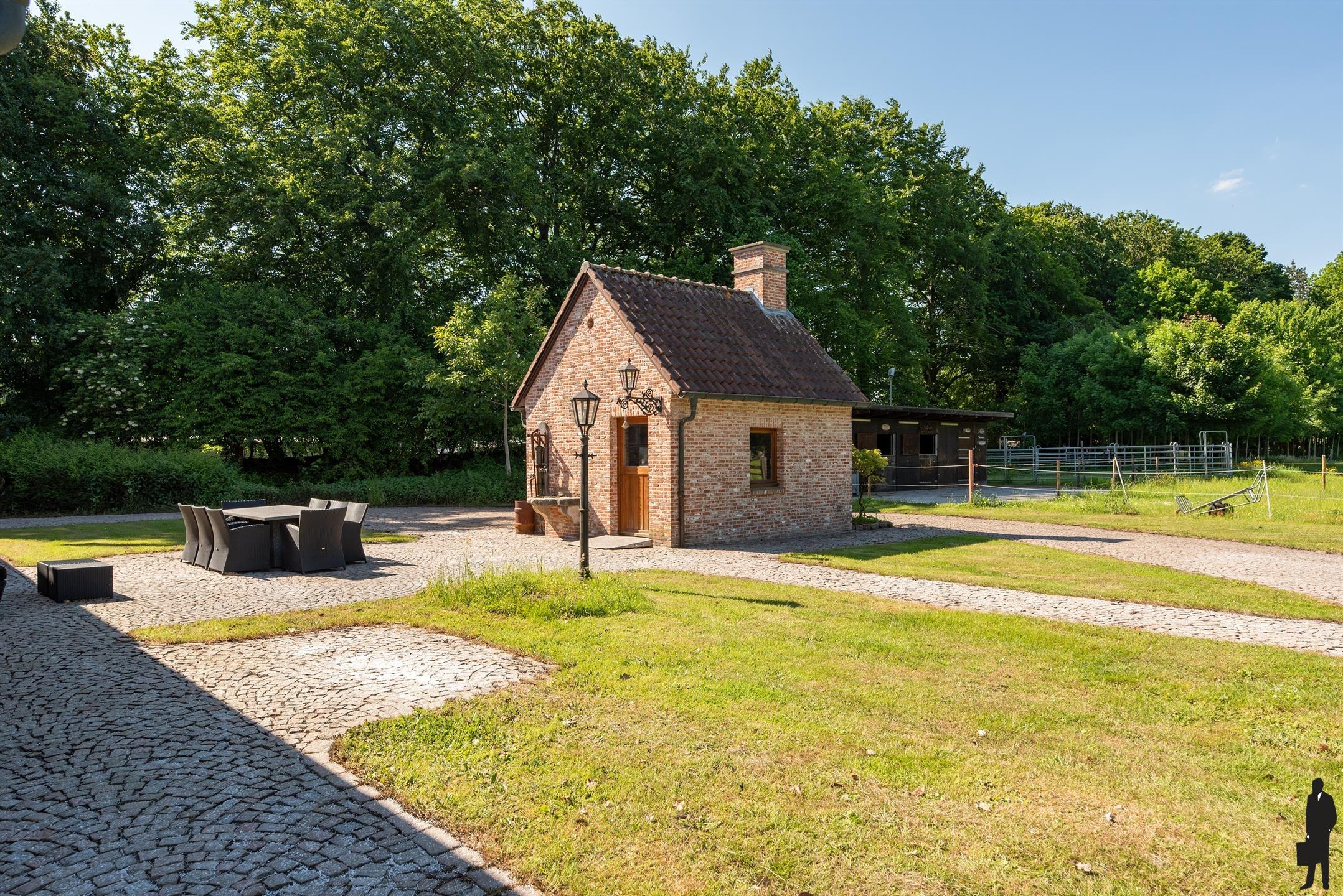 Luxe kangoeroe-villa te Sint-Job met paardenacc. op ca. 1,2 HA! foto 54