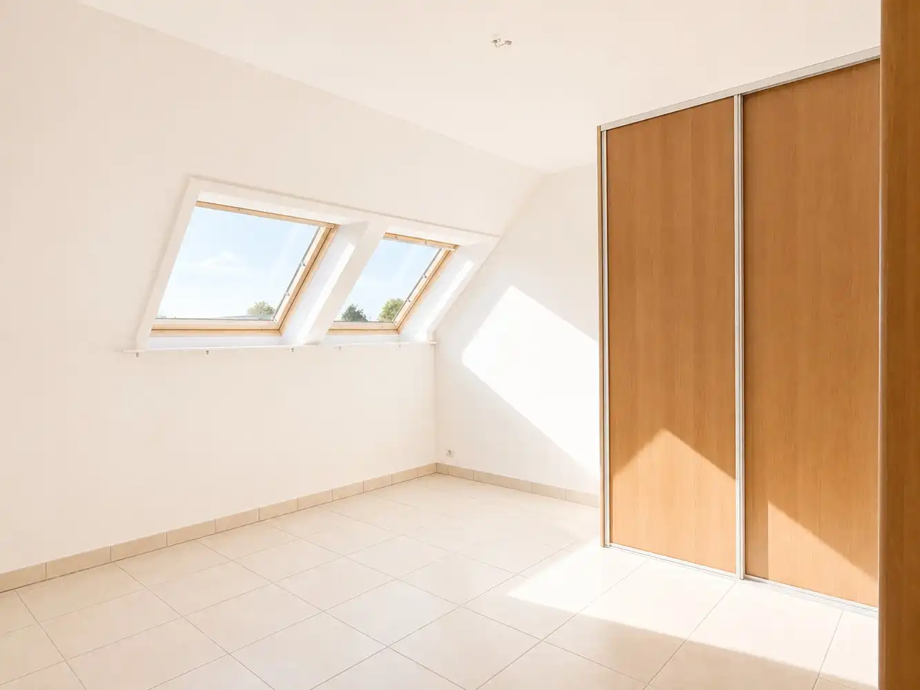 Instapklaar en zonnig twee slaapkamer appartement in het centrum van Eke foto 8