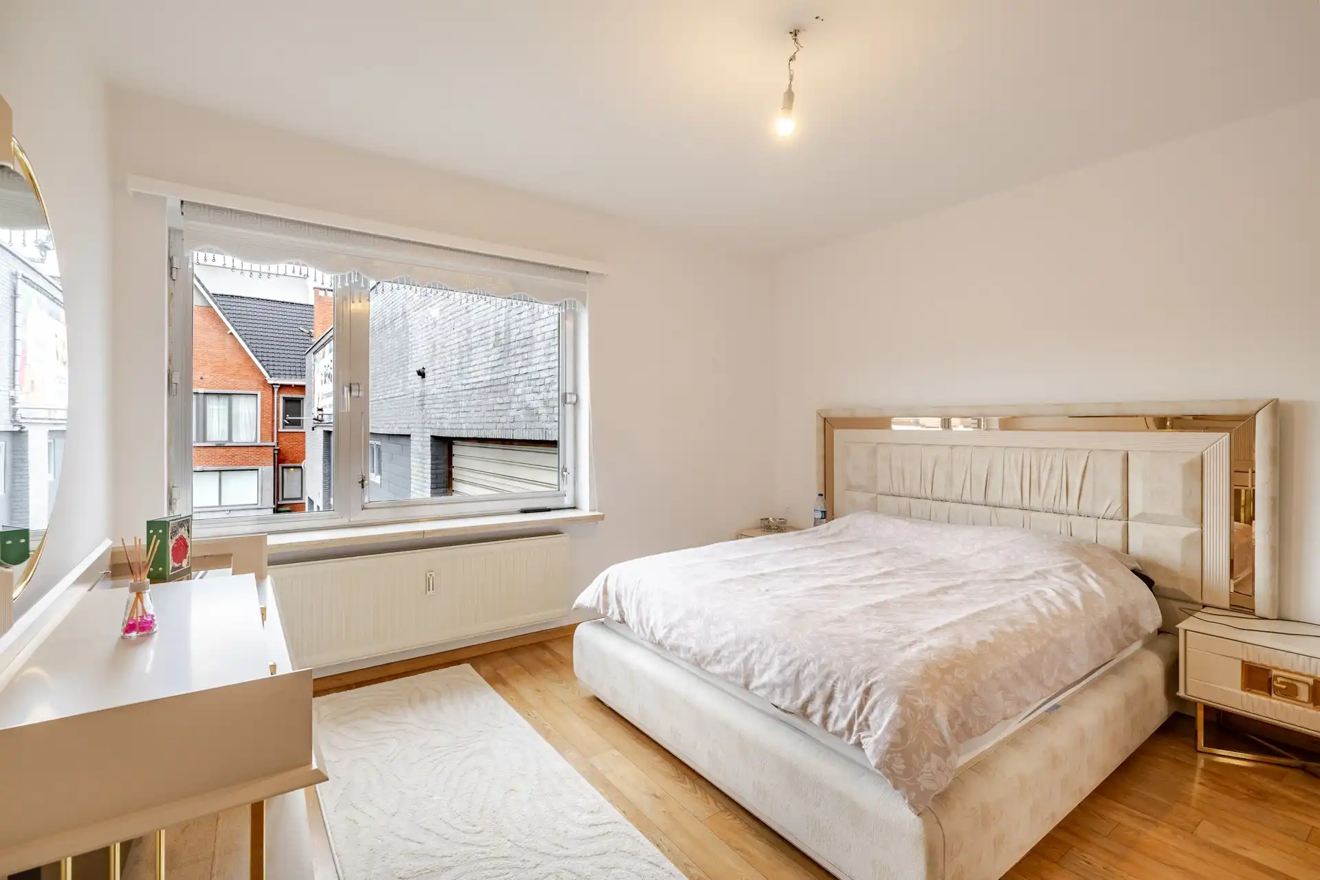 Opbrengsteigendom met 5 appartementen en 5 garages op toplocatie te Wetteren! foto 9