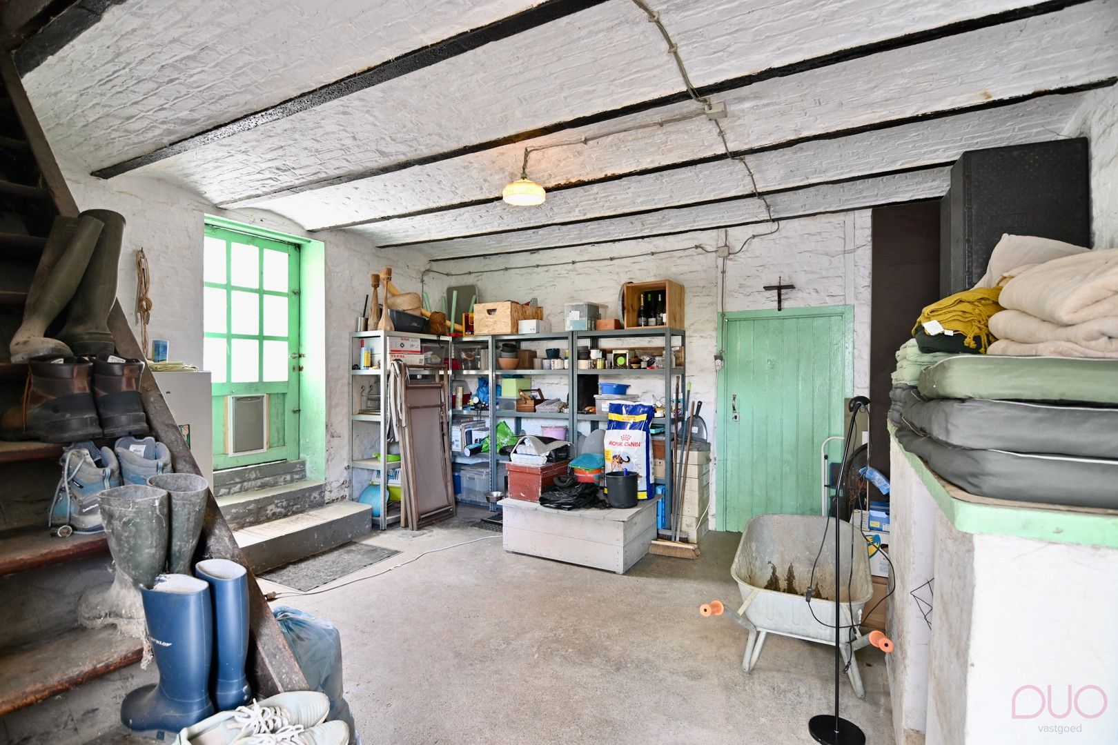 Exclusieve charmante vierkantshoeve in Gingelom met 5 slaapkamers,  drie afzonderlijke vakantiewoningen, grote schuur en achterliggende weide foto 40