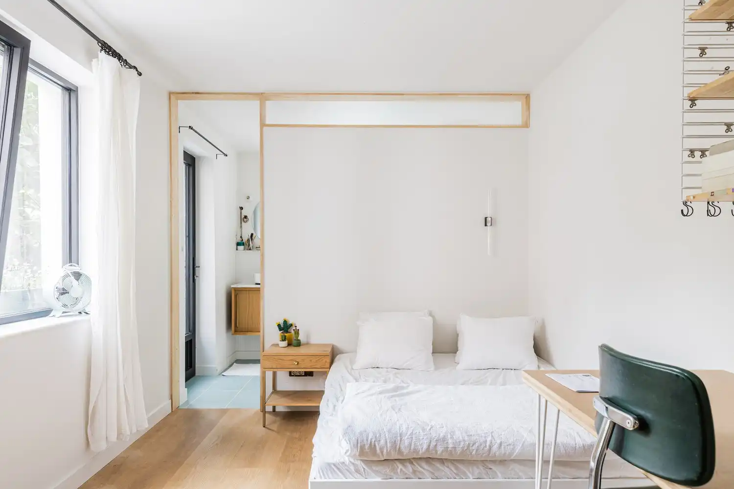 Buitengewoon royaal herenhuis centrum Gent met verwarmd buitenzwembad. foto 16