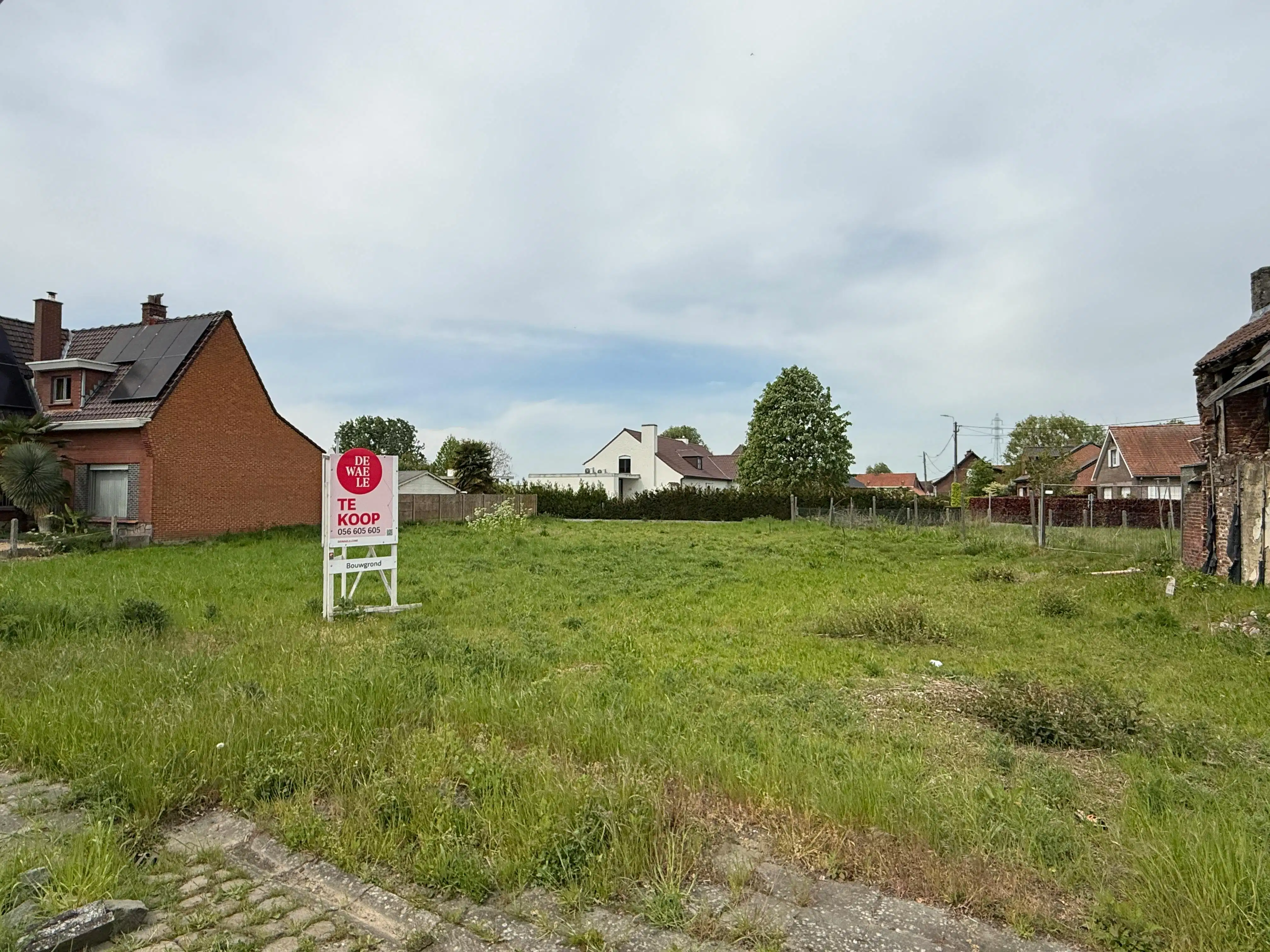 Bouwgrond van 880m² te koop in Avelgem foto {{pictureIndex}}