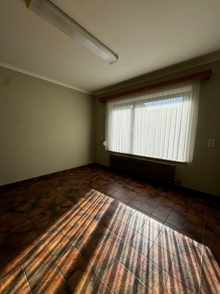 Vrijstaande woning met 5 slaapkamers. foto 48