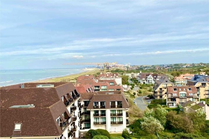 Prachtige zongerichte studio op het 9de verdiep met ruim terras en zicht op zee! foto 8