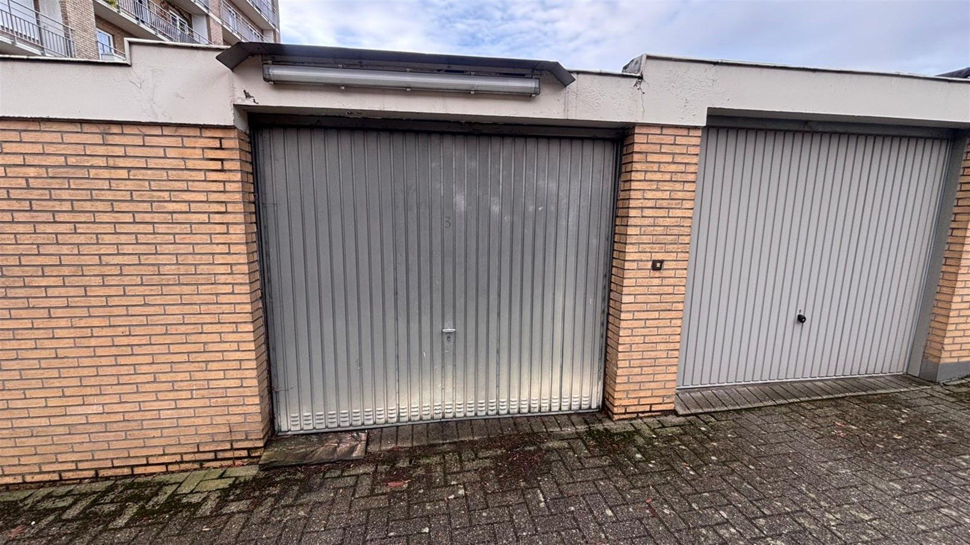Zeer ruim appartement met drie slaapkamers en garage  foto 22