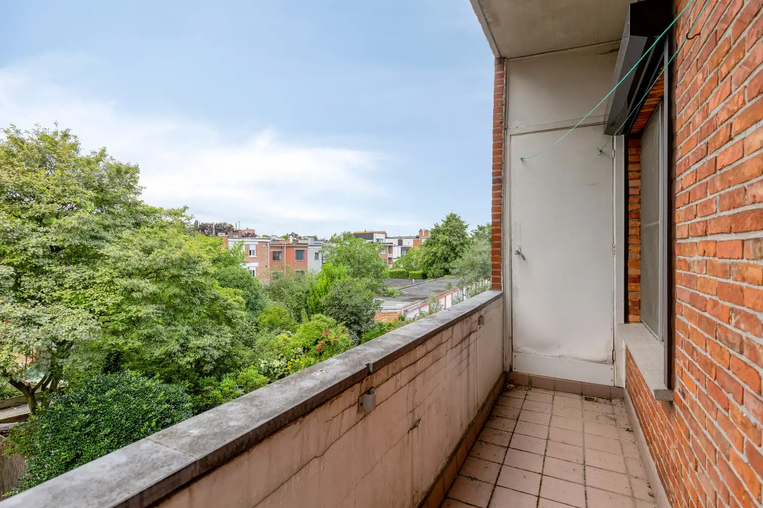 Vlakbij het Boekenberg Park en Rivierenhof gelegen te renoveren appartement met 2 slks. foto 18