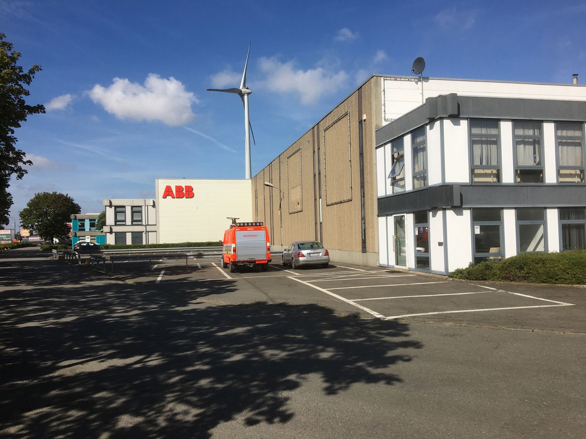 Magazijn 1.001m² met kantoor Haven Antwerpen foto 5
