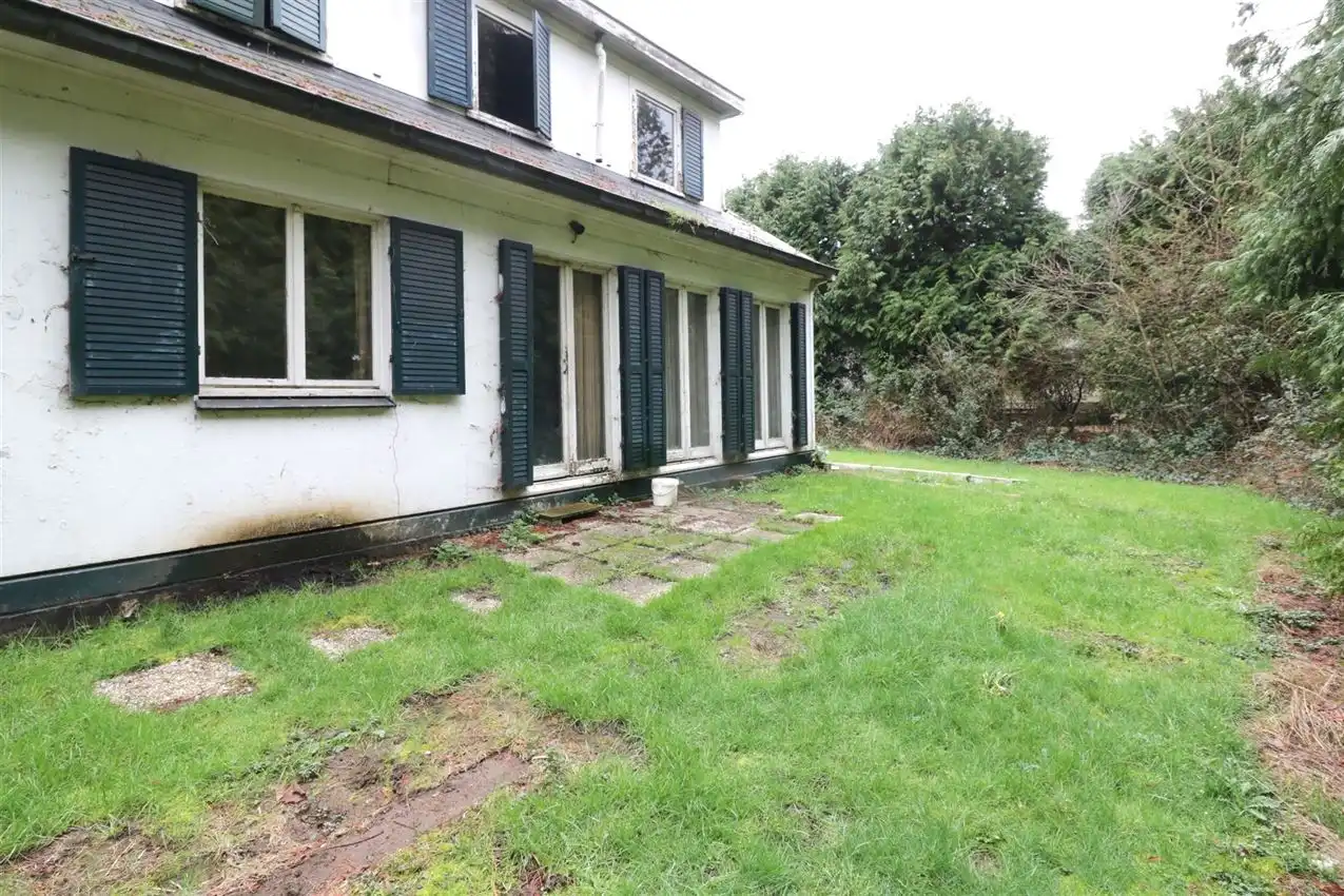 karaktervol, geliefde ligging, 6 slpk, te renoveren foto 34