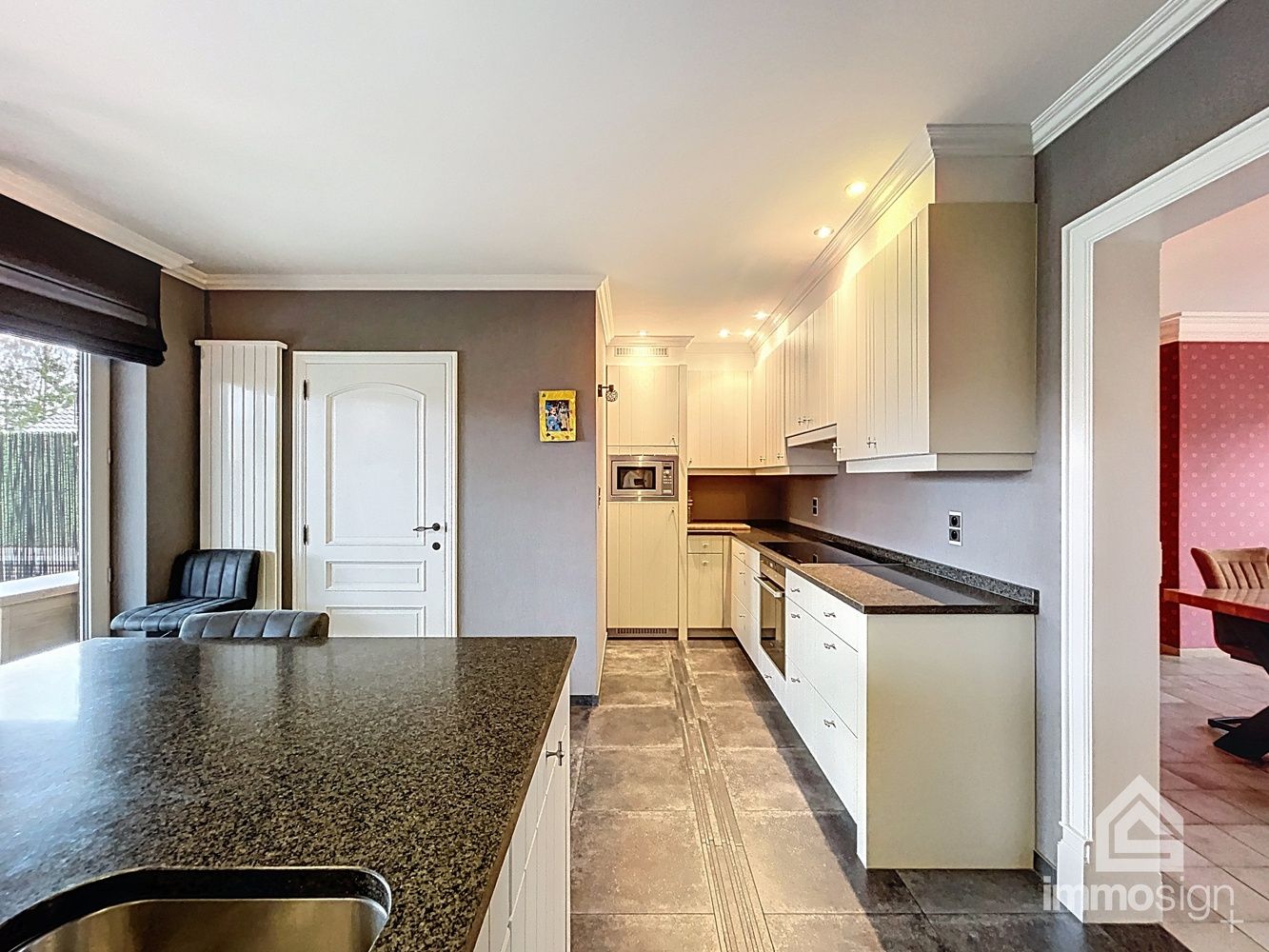 Karaktervol landhuis op 2318 m² in groene, rustige omgeving foto 14