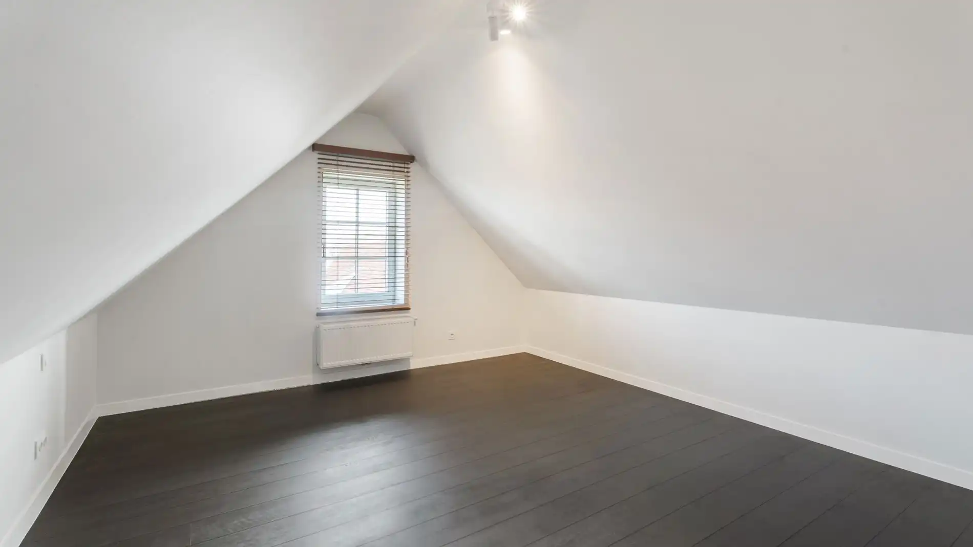 Exclusieve villa gelegen in een rustige, residentiële wijk . foto 26