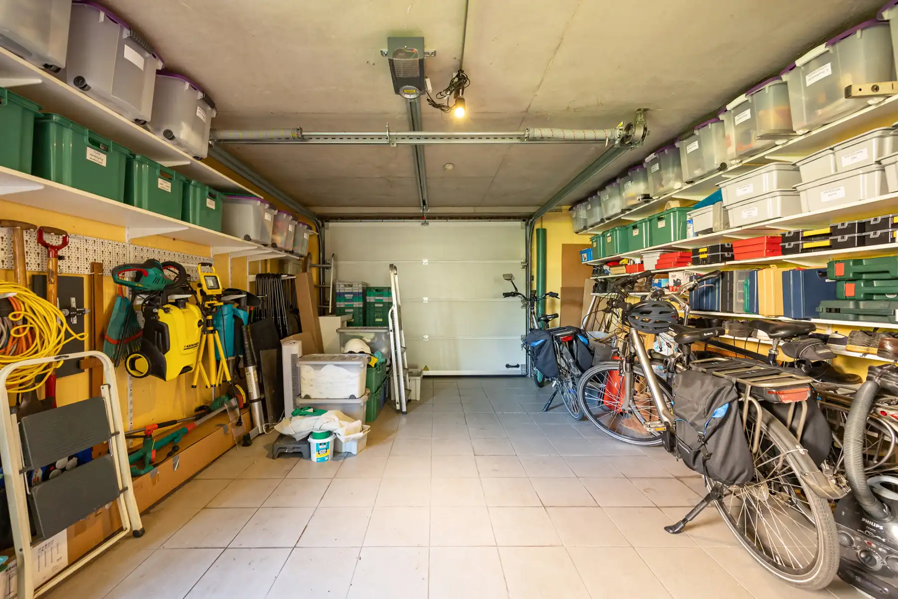 Ruime gezinswoning op een perceel van ca 675 m² in een doodlopende straat. foto 9