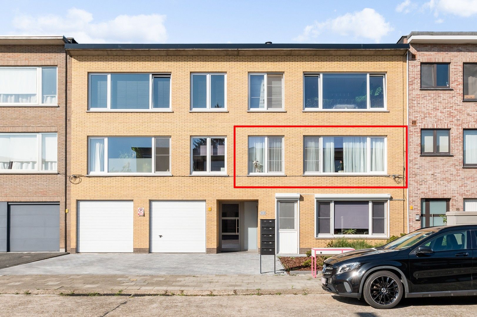 Goed onderhouden app. met zonnig terras in rustige straat foto 18
