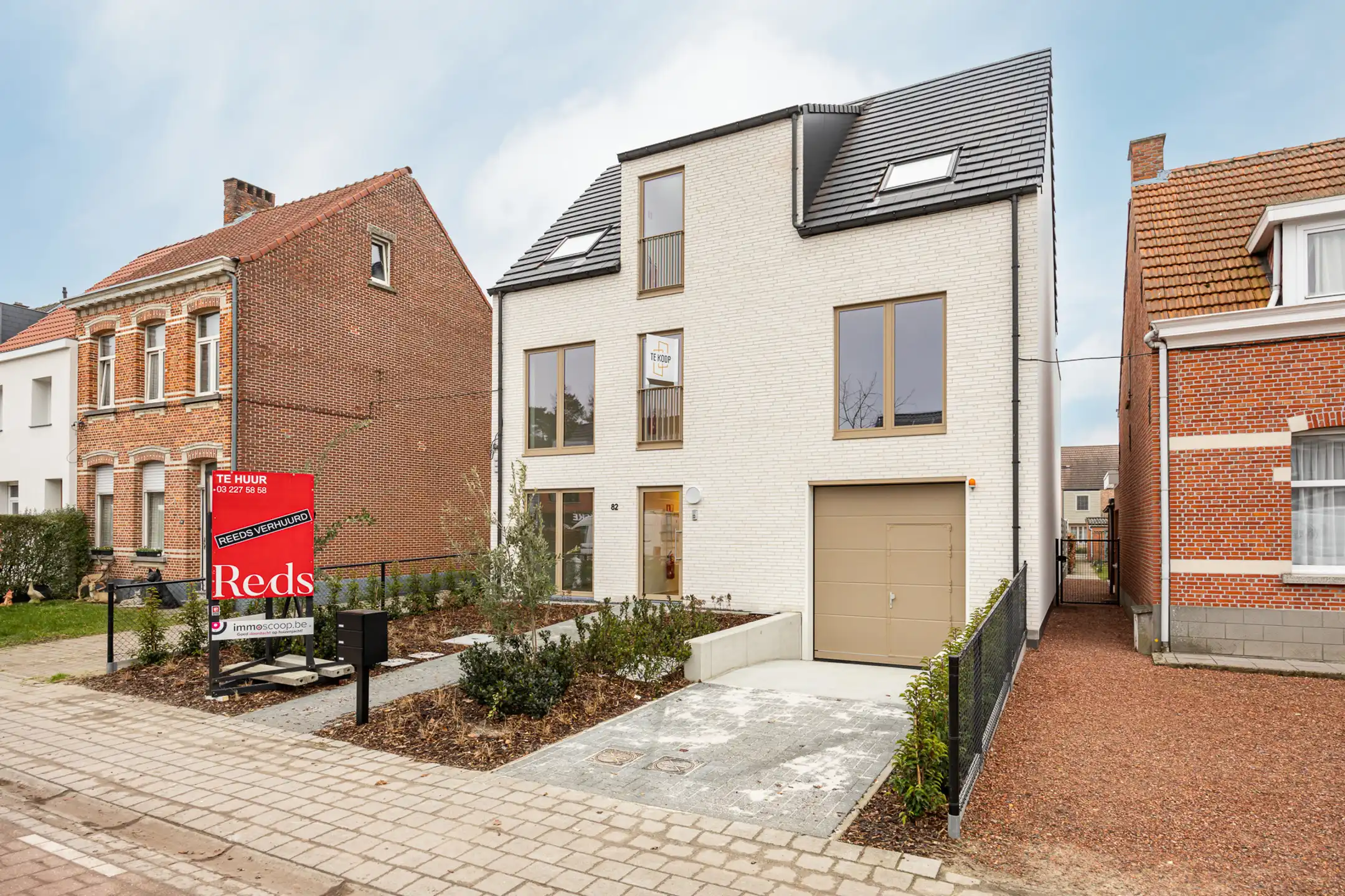 Nieuwbouw penthouse met 1 slaapkamer en groot terras foto {{pictureIndex}}