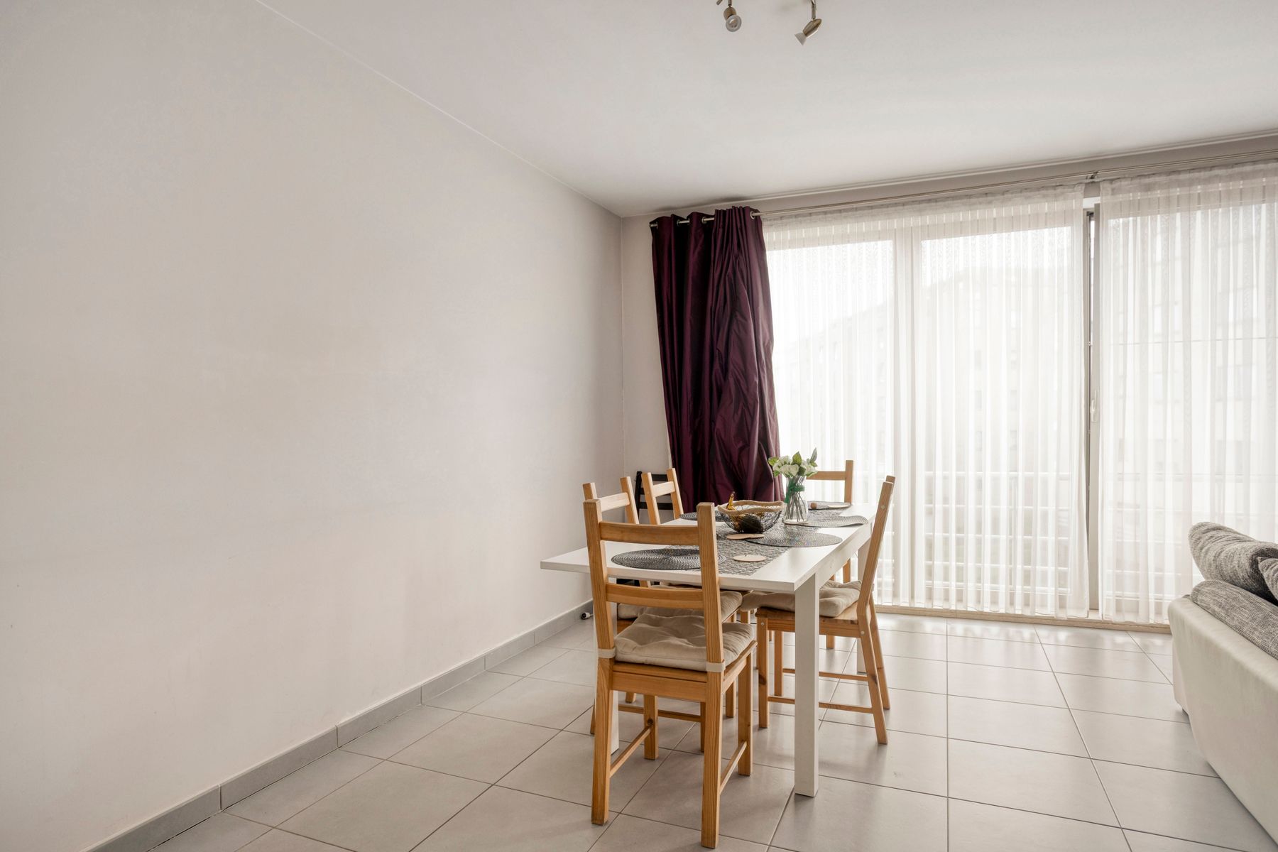 Instapklaar appartement met terras in het centrum van Zellik! foto 5