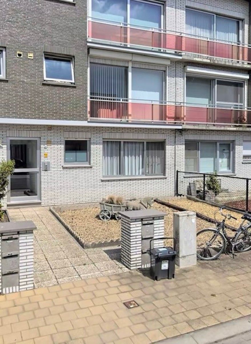 Gezellig 2 slaapkamer appartement met garage! foto {{pictureIndex}}