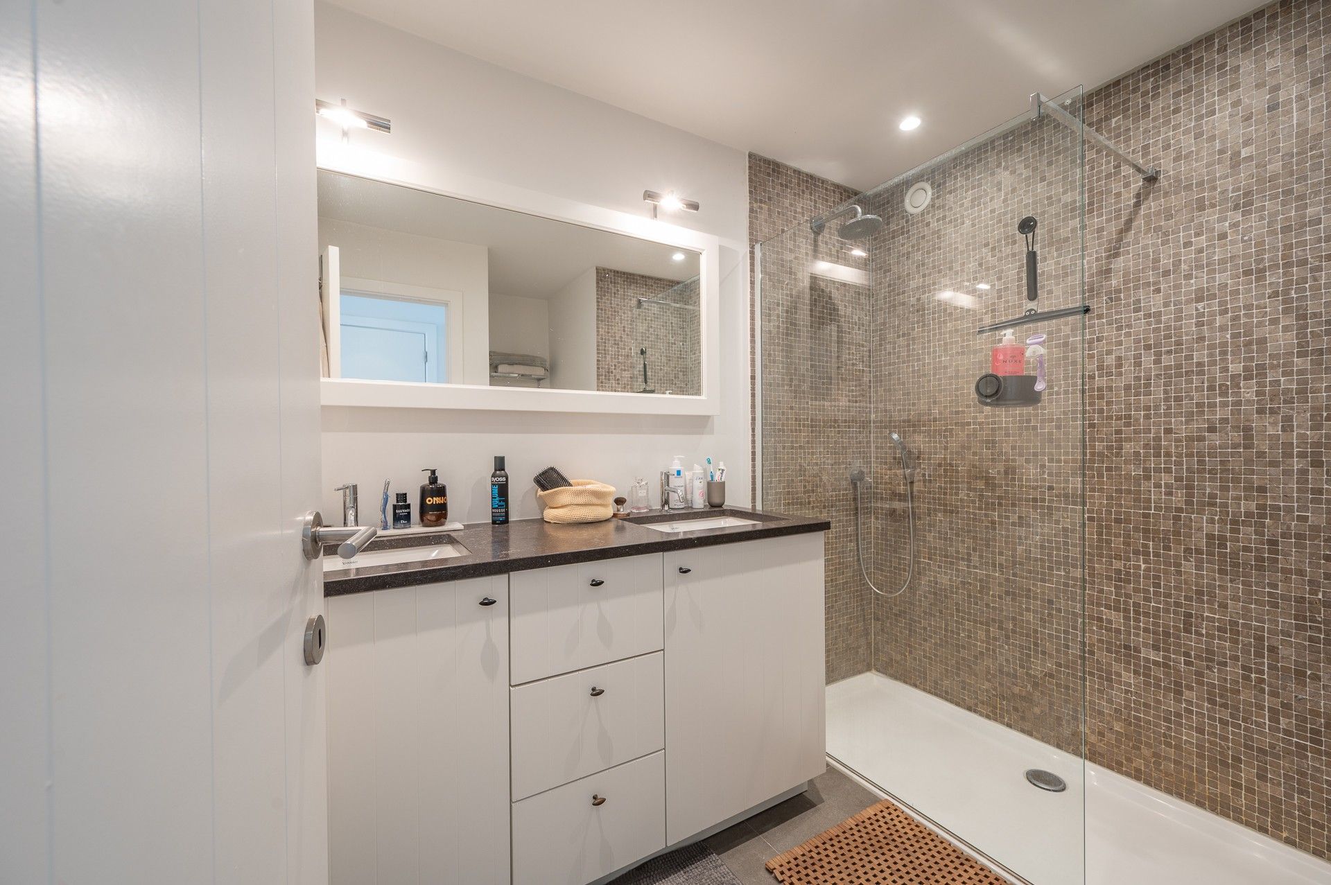 Prachtig appartement met zijdelings zeezicht aan het Albertstrand foto 13