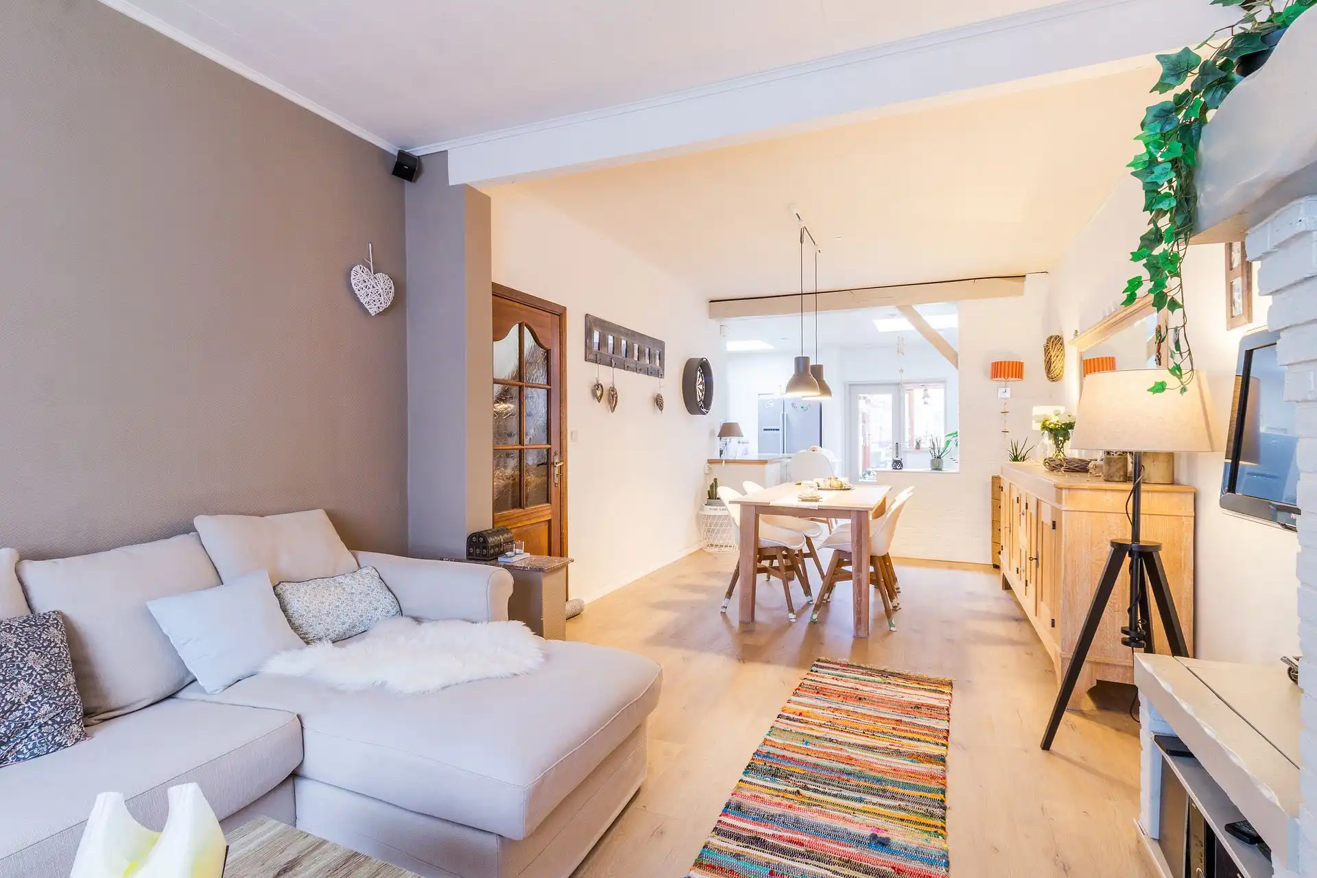 Gezellige woning met oprit en tuin op toplocatie in Schoten foto 3