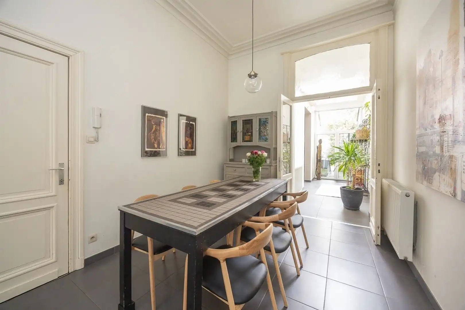 Karaktervolle herenwoning met zee aan ruimte foto 3