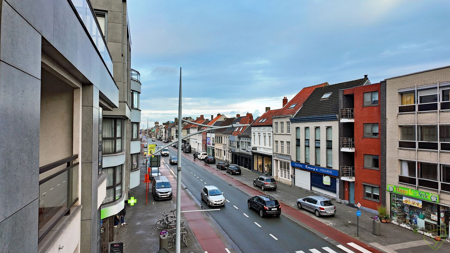 Lichtrijk appartement met terras in de Boelare te Eeklo! foto 11