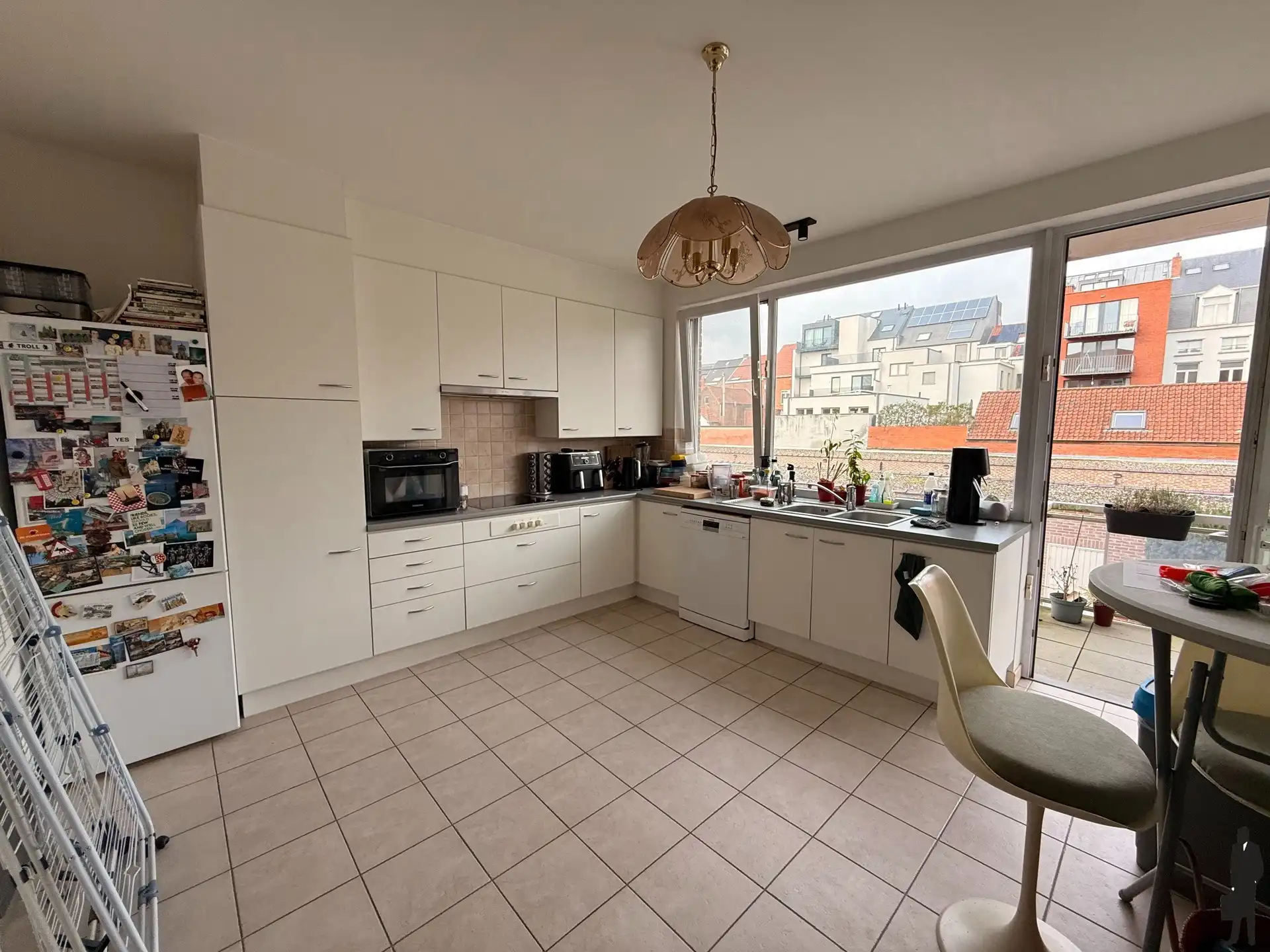 Ruim appartement met 2 slk en terras op top ligging in Lier. foto 5