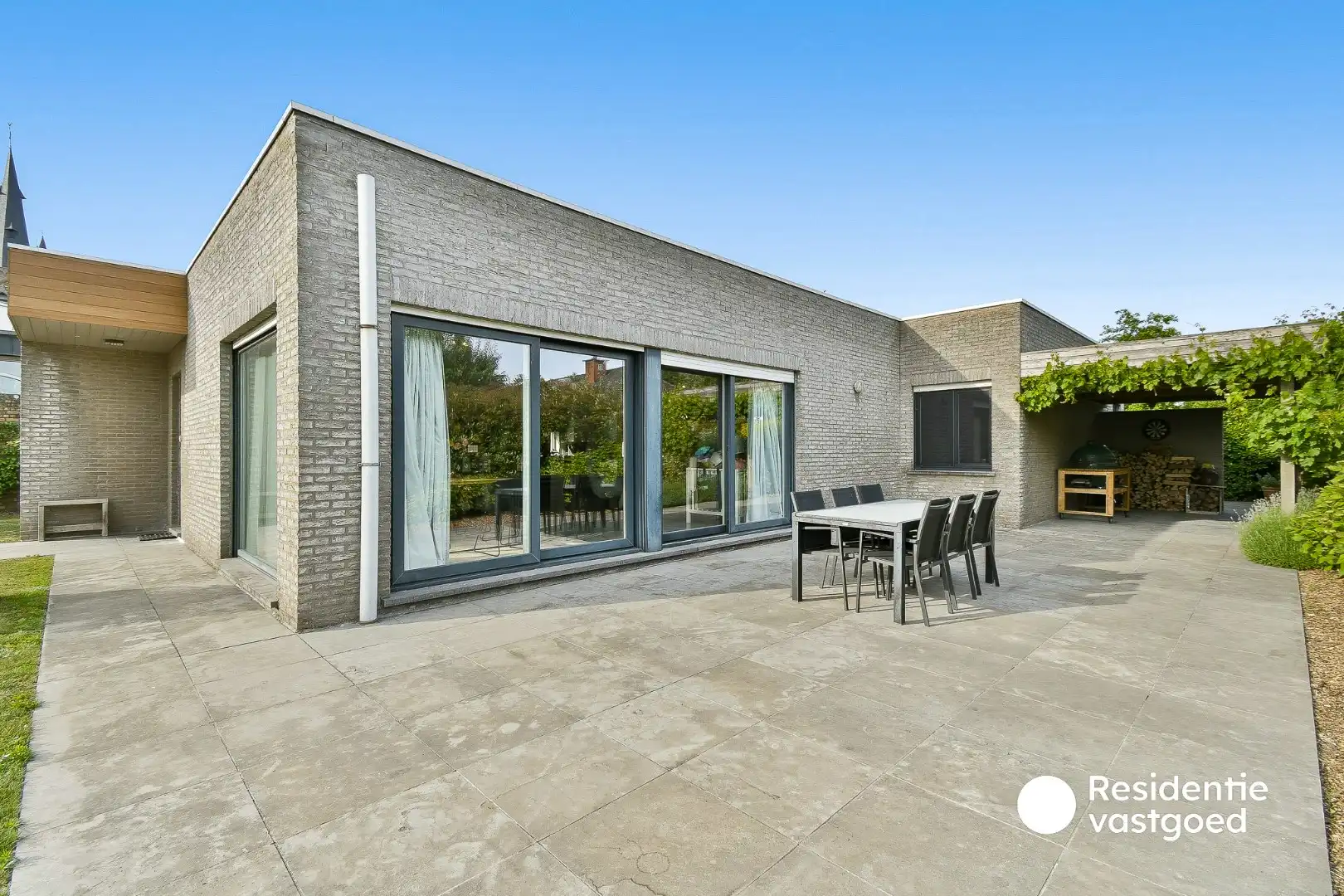 Instapklare en alleenstaande bungalowwoning foto 21