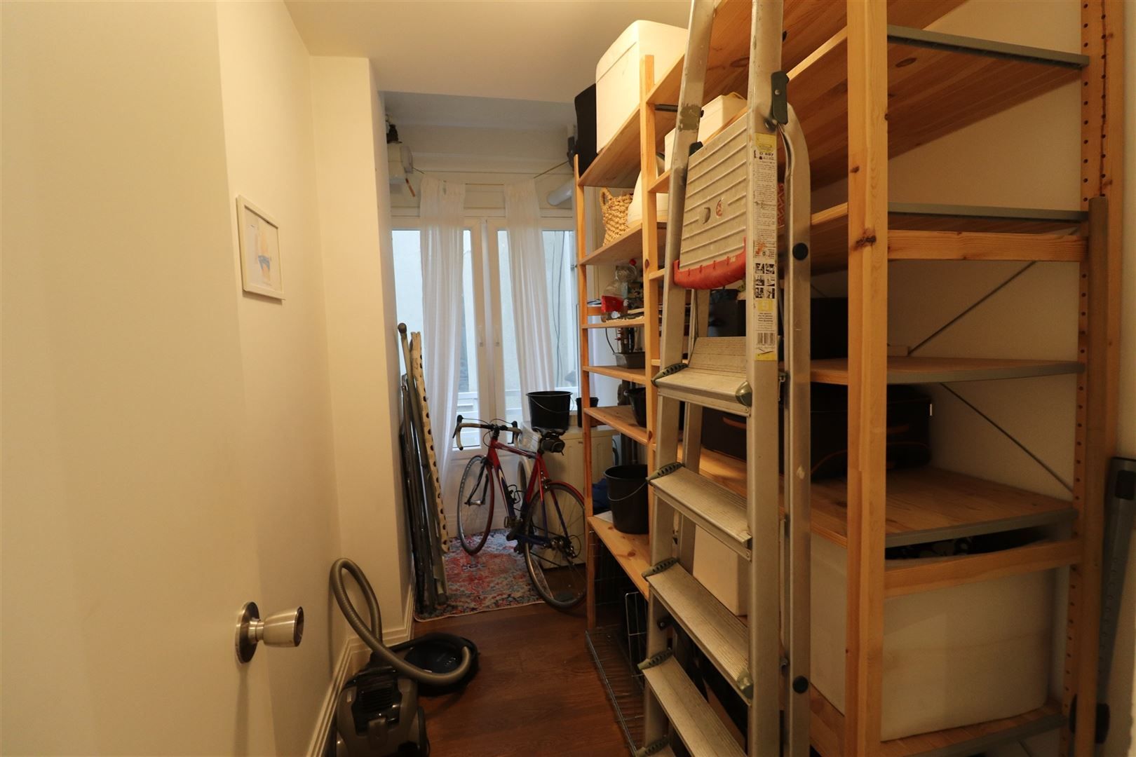 Modern appartement met 2 slaapkamers  foto 12