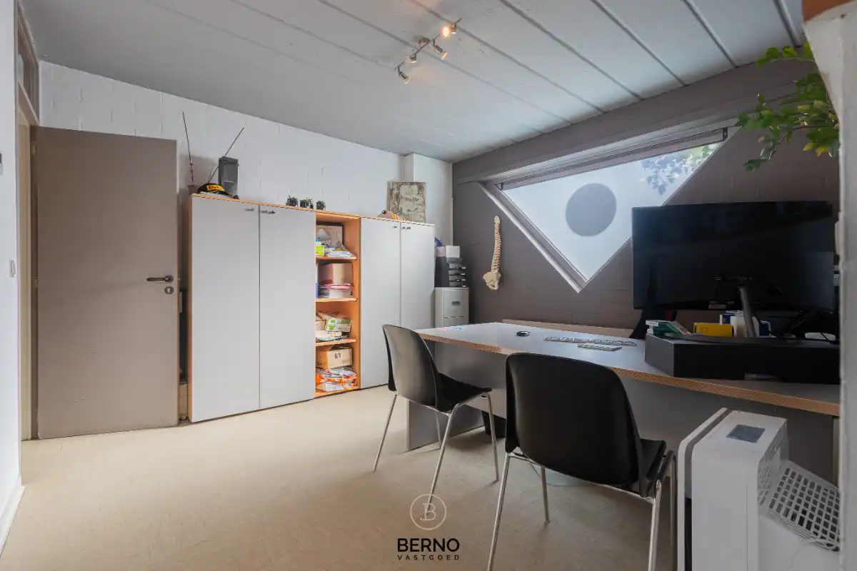 Totaal te renoveren woning op prachtig perceel van 1.170 m² foto 25