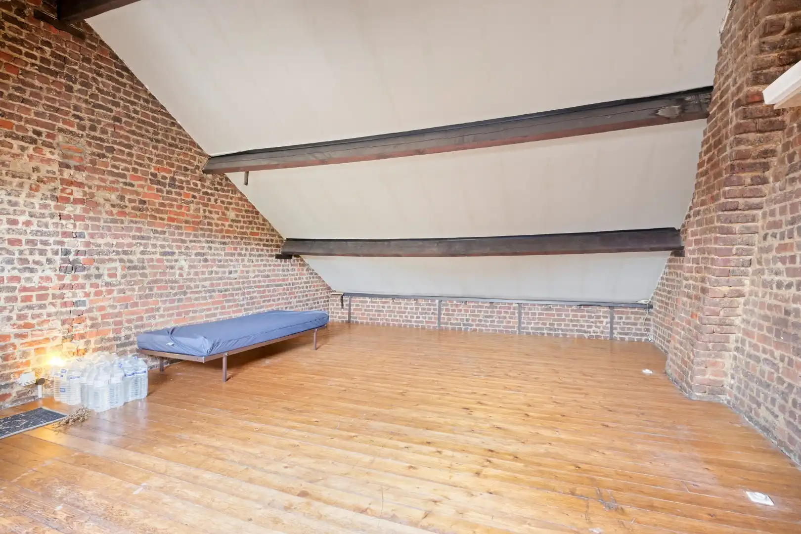 Ruime woning met kelder, zolder en tuin in Kessel-Lo! - EPC 443 kWh/m² - bewoonbare opp. 205 m² foto 22
