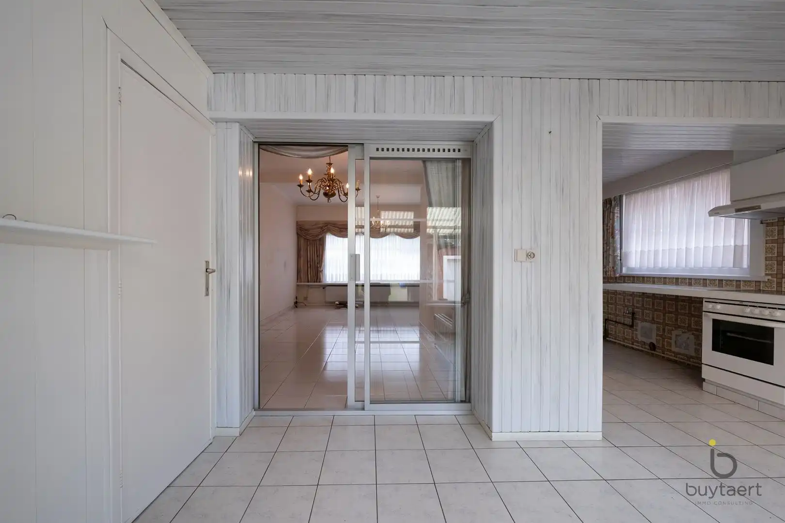 Te renoveren woning op zeer gegeerde locatie te Schilde! foto 10