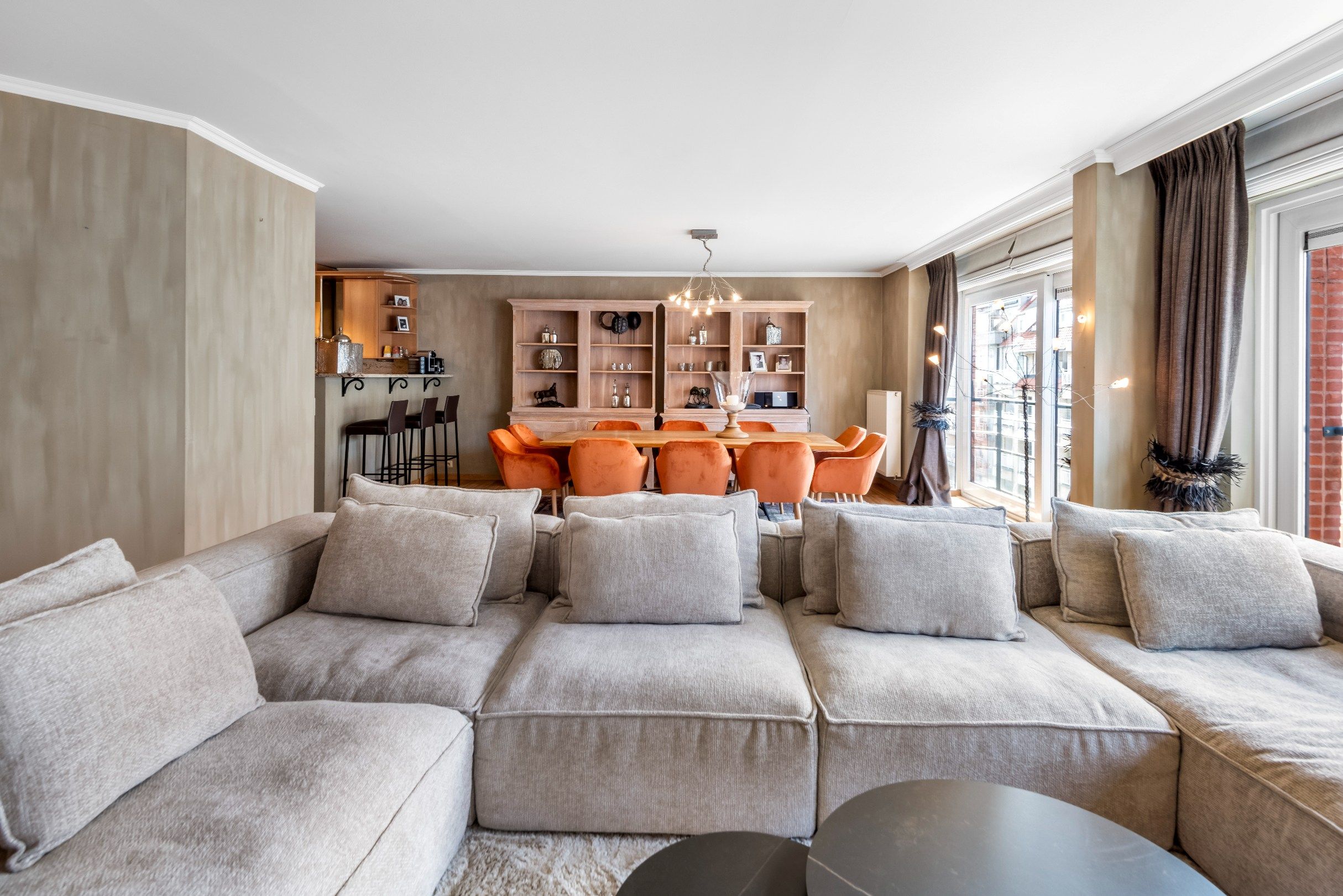 Ruim appartement met gevelbreedte van ca. 9,2 meter en zuid-west oriëntatie gelegen in het centrum foto 7