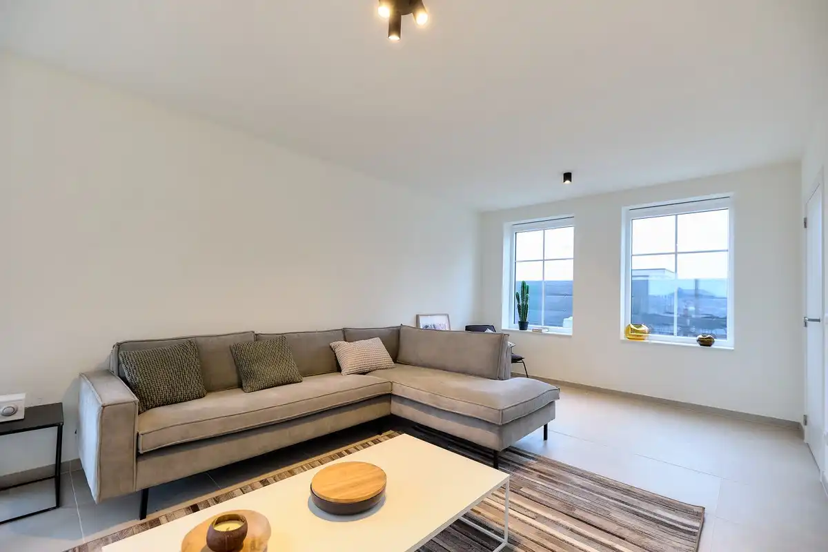 Afgewerkte halfopen nieuwbouwwoning te Roeselare foto 12