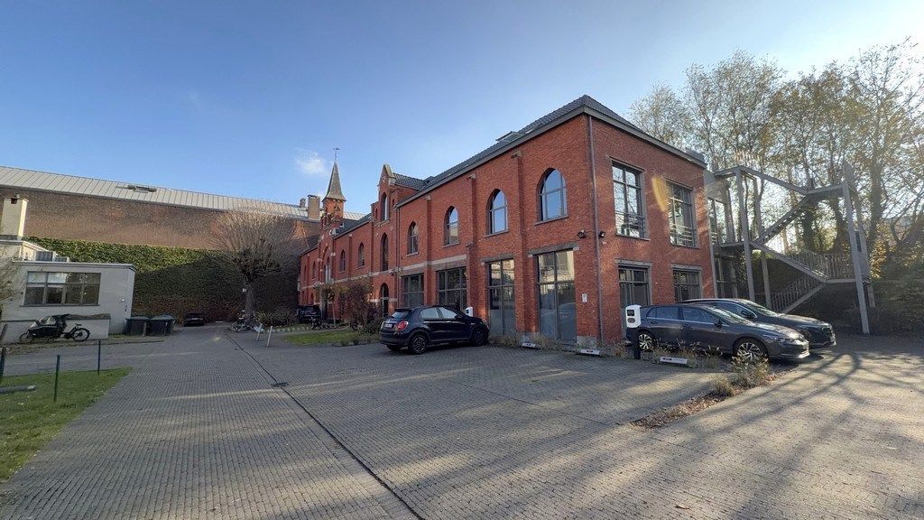 Instapklaar kantoor te huur in wijk Zurenborg te Antwerpen foto 16